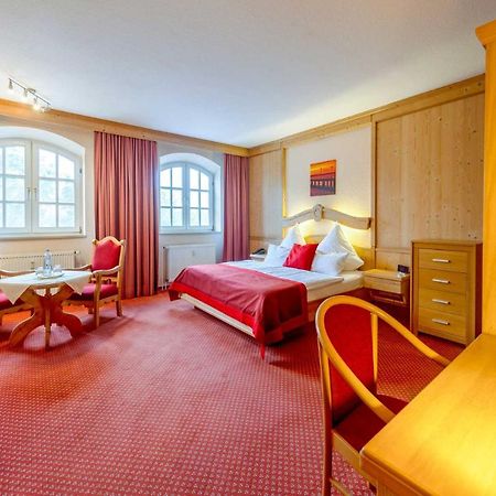 Hotel Landhaus Steinfeld Greetsiel Bagian luar foto