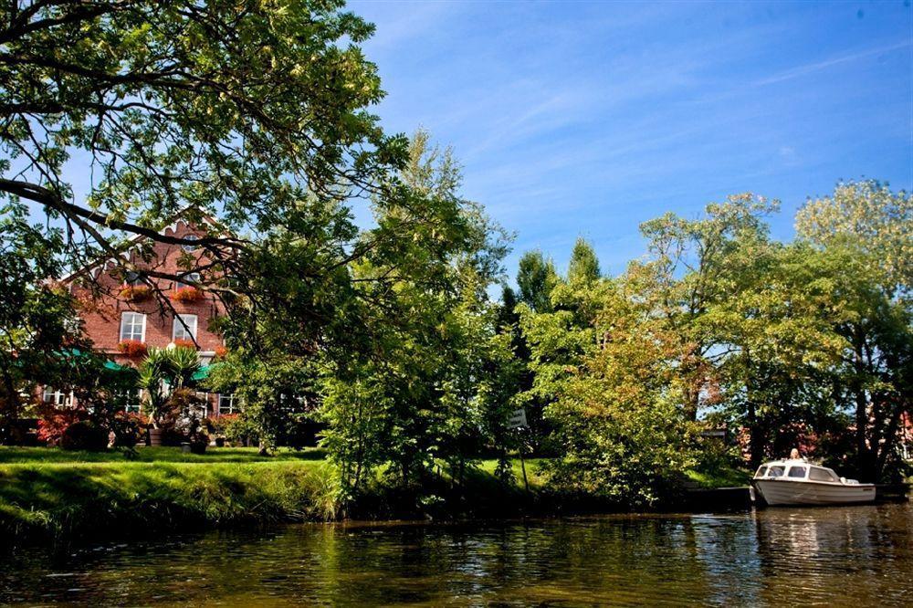 Hotel Landhaus Steinfeld Greetsiel Bagian luar foto